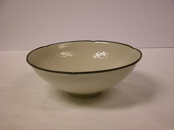 Lobed bowl with floral sprays