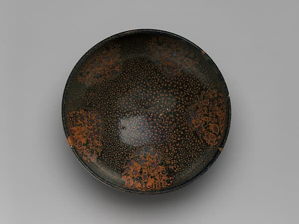 Bowl with splashed spots