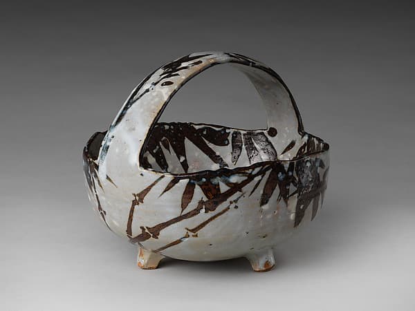 Bowl with Handle (Tebachi) with Bamboo in Snow Pattern, by Nin'ami Dōhachi (Takahashi Dōhachi II)