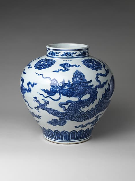 Jar with dragon