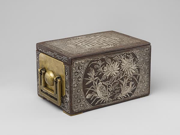 Tobacco box