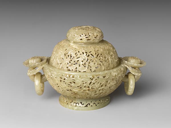 Incense burner with floral patterns