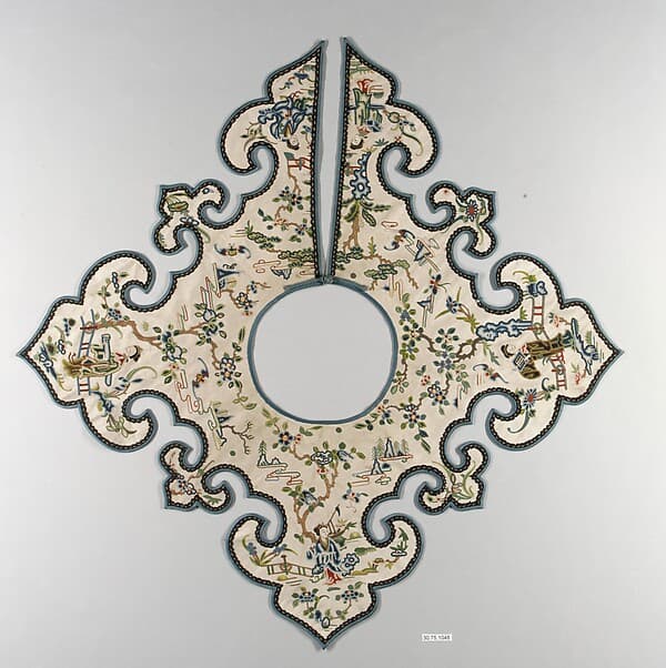 Collar with Design of Ruyi-Head Scepters