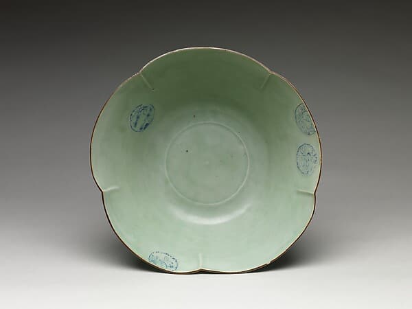 Large Bowl (Hachi) with Flower Medallions