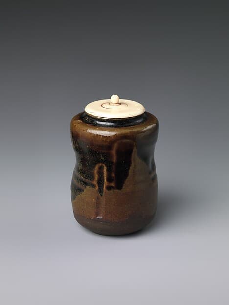 Tea caddy