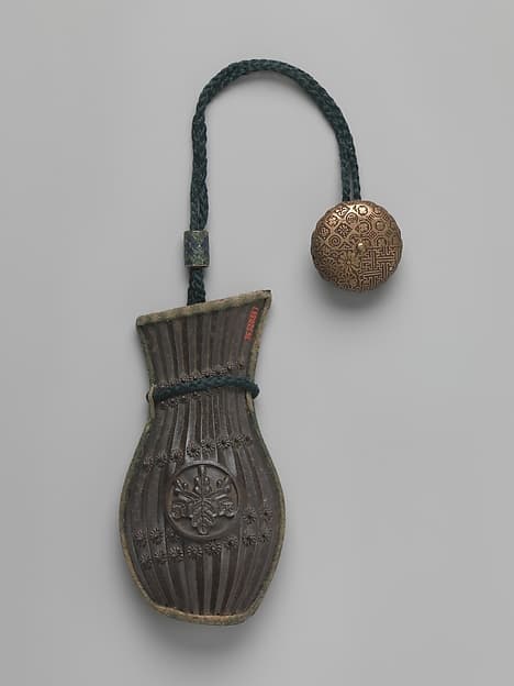 Tobacco pouch
