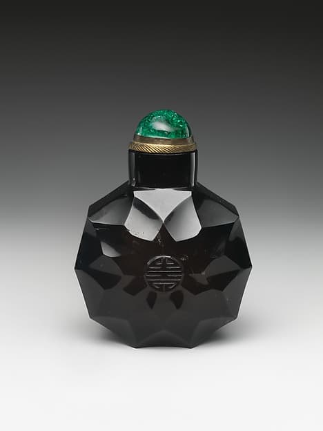 Snuff Bottle with the Chinese Character of Longevity