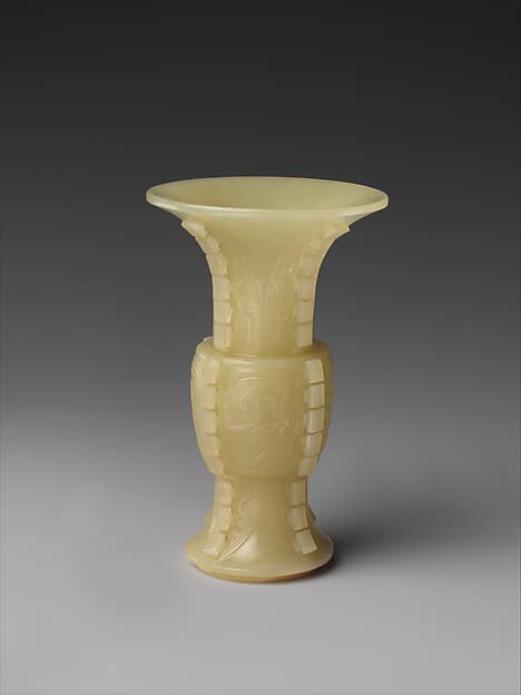 Miniature vase in the shape of an ancient ritual vessel (gu)