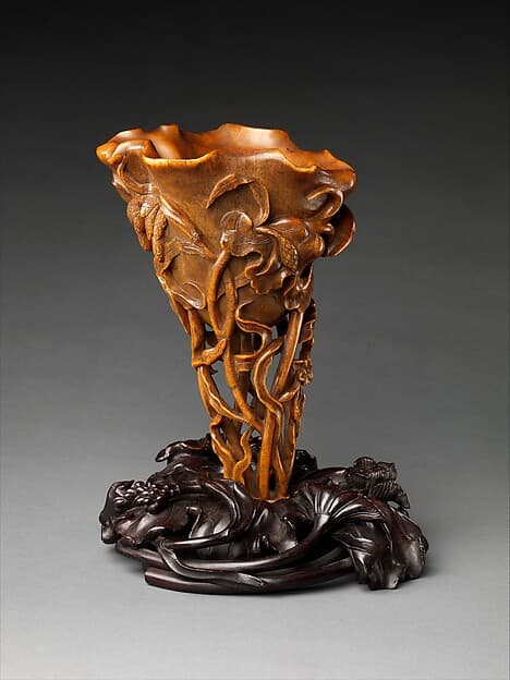 Cup in the shape of a magnolia blossom