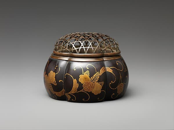 Melon-Shaped Incense Burner (Akoda Kōro) with Paulownia and Foliage Scroll