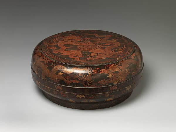 Circular Food Box with Dragons and the Character Shou (Longevity)
