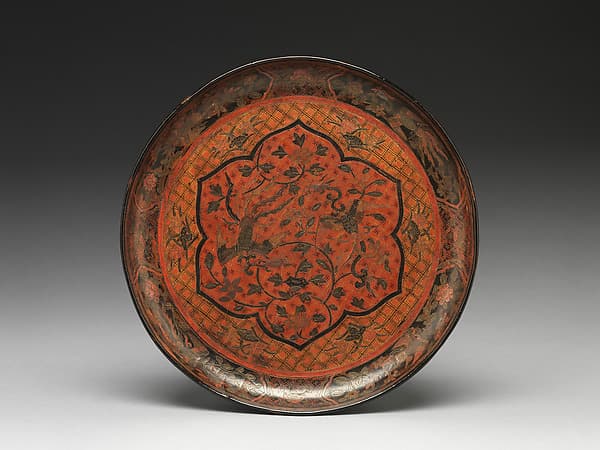 Dish with phoenixes among flowers