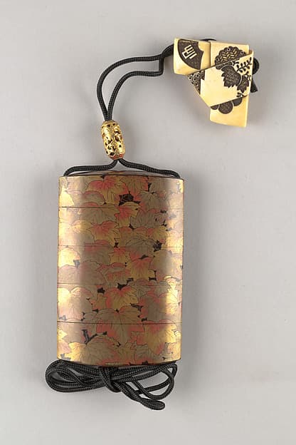Inrō with Autumn Ivy, by Koma Kyūhaku VI