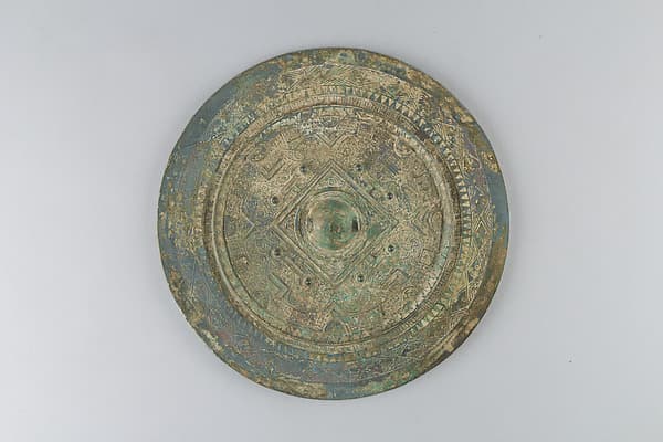 Mirror (Shinjūkyō) Based on Han Dynasty Prototype with Cosmological Design