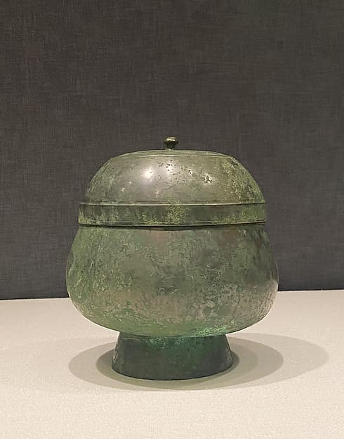 Lidded bowl