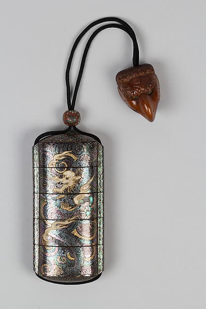 Case (Inrō) with Two Four-Clawed Dragons among Swirling Clouds