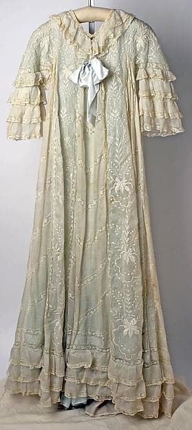 Tea gown
