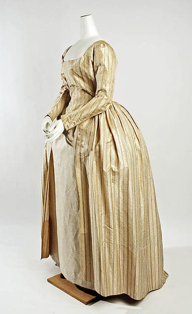 Robe à l'anglaise