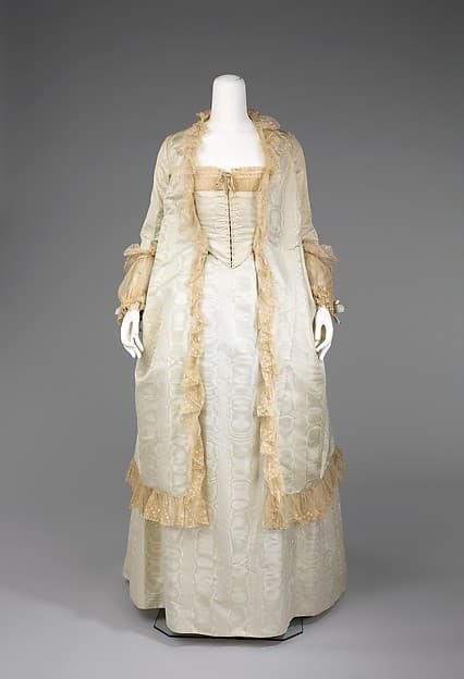 Tea gown