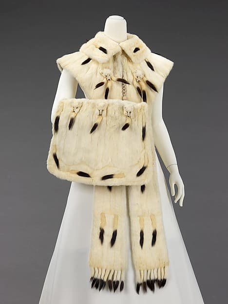 Accessory set, by C. G. Gunther's Sons