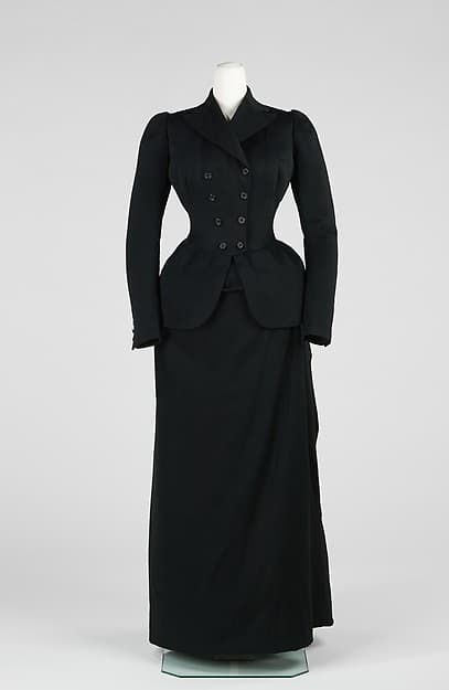 Riding habit, by Frederick Loeser & Company