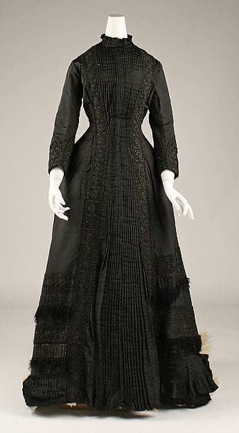 Tea gown