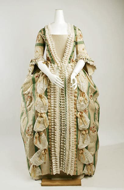 Robe à la française