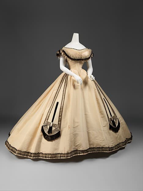 Ball gown, by Maison Pingat