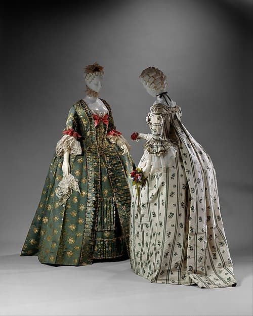 Robe à la française