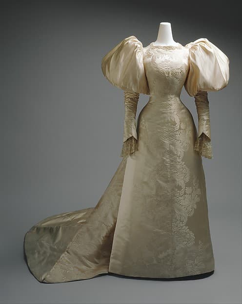 Wedding dress, by House of Worth