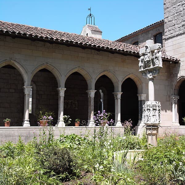 Trie Cloister