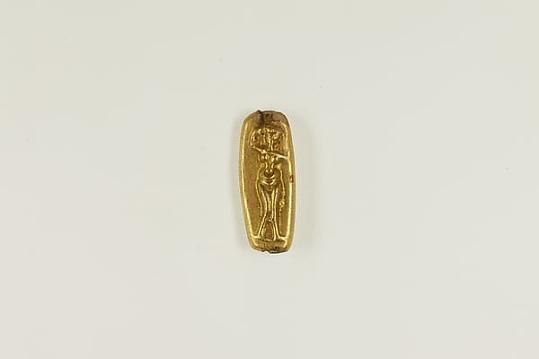 Bead with figure of a goddes (Aphrodite Anadyomene?)
