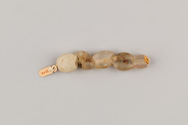 String of 5 beads
