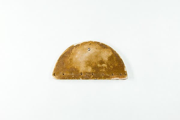 Broad collar terminal