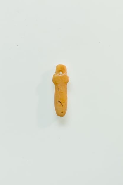 Wadj (papyrus stalk) from string of amulets