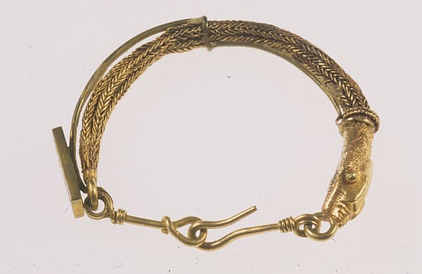 Bracelet
