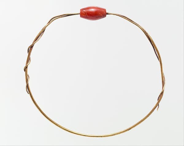 Sweret Bead on Gold Wire