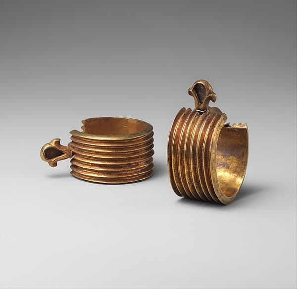 Pair of Ribbed Penannular Earrings