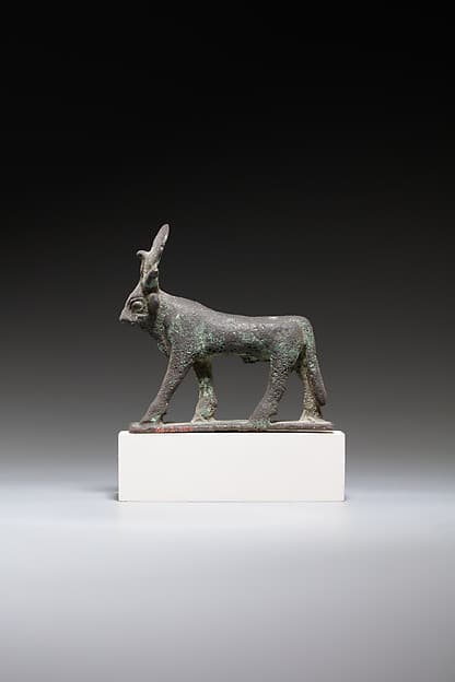 Bull figurine