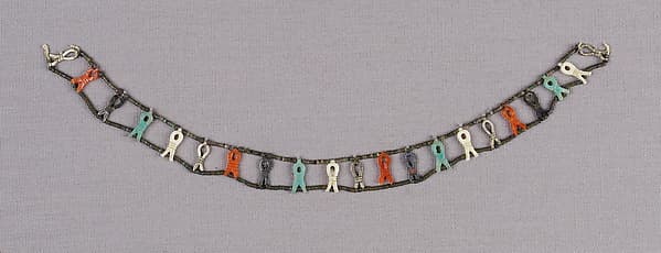 Necklace with Sa-Amulets of Senebtisi