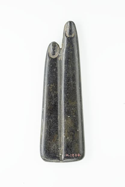Two-finger amulet