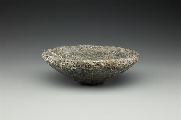 Shallow bowl