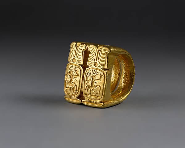 Signet ring