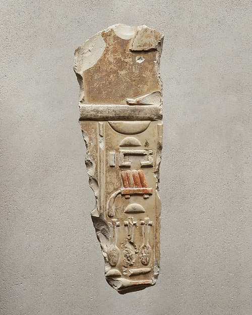 Fragment from scene of Queen Neferu having her hair done - see 26.3.353-5