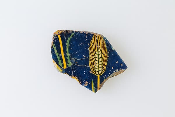 Floral plaque