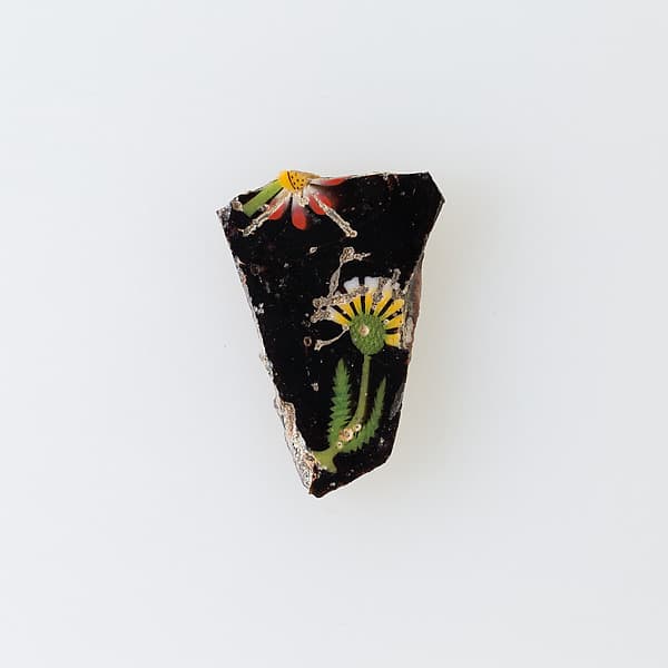Floral plaque