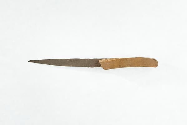 Model Saw from a Foundation Deposit