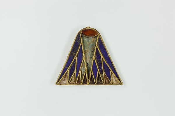 Lotus pendant
