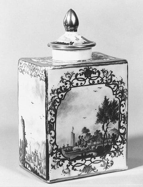 Tea caddy, by Meissen Manufactory