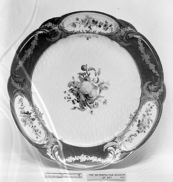 Plate (Assiette à palmes) (1 of 102) (part of a service), by Sèvres Manufactory